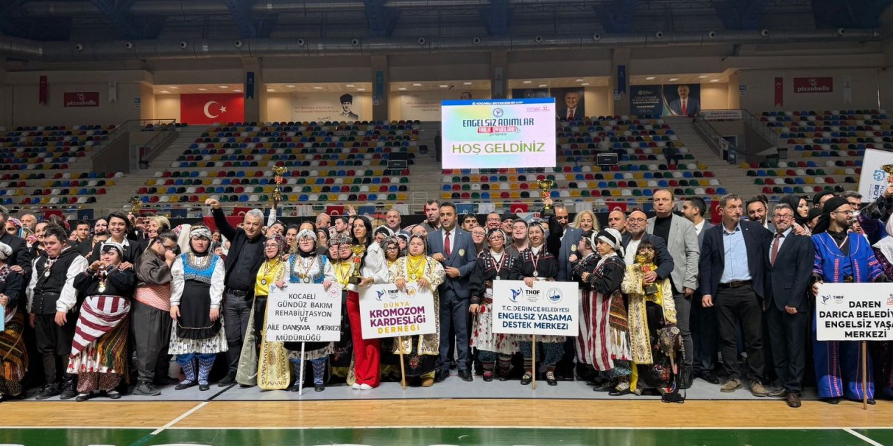 EYDEM Halk Oyunları  Ekibi Büyük Beğeni Topladı