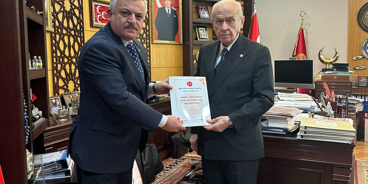 Tuncay Batı’dan Bahçeli’ye sunum