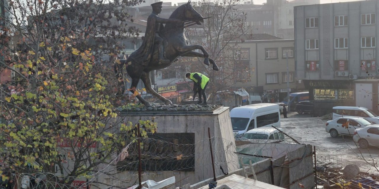 CHP’Lİ GÜLCAN AKSU’DAN ATATÜRK ANITI TEPKİSİ:    "Bu Yanlıştan Derhal Dönün!"