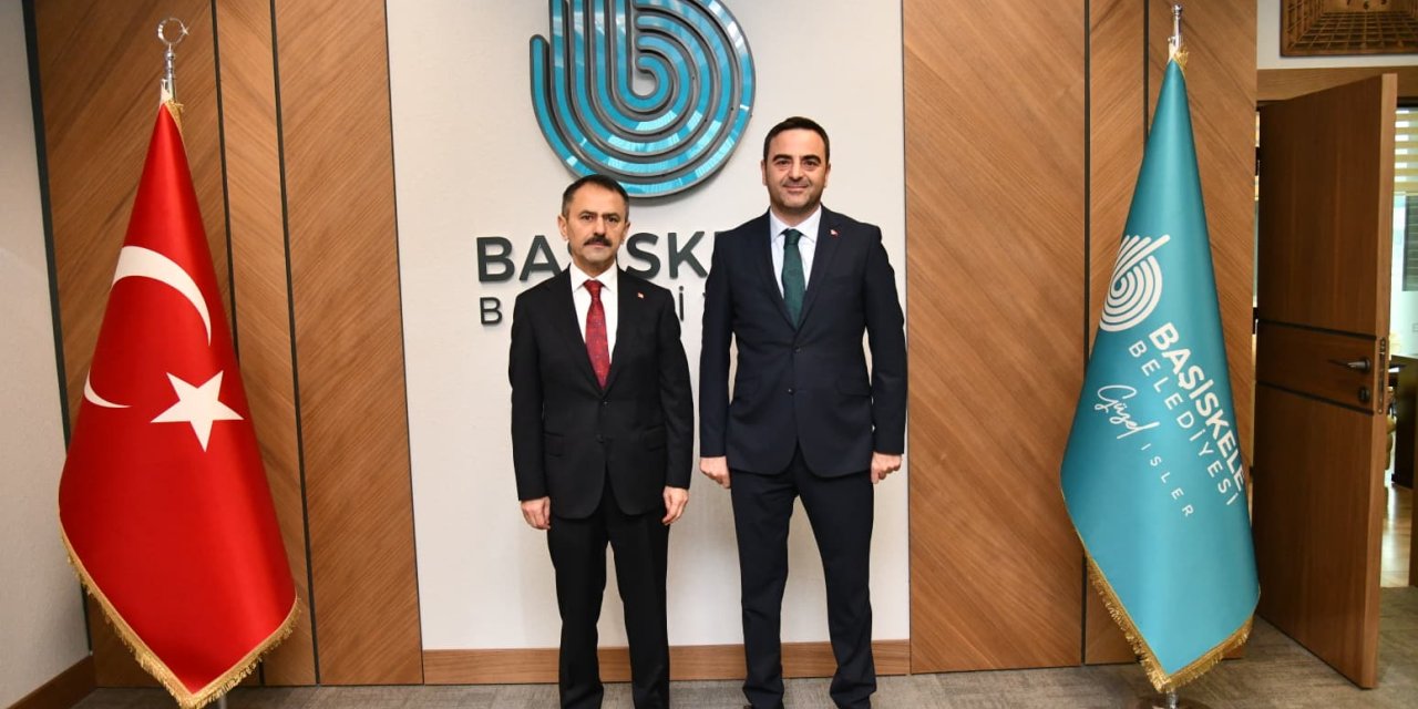 Vali İlhami Aktaş, Özlü'yü Ziyaret Etti