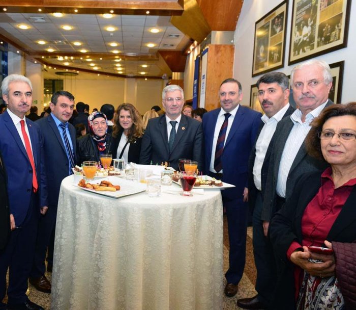 Büyükşehir’den Öğretmenler Günü’ne özel kutlama