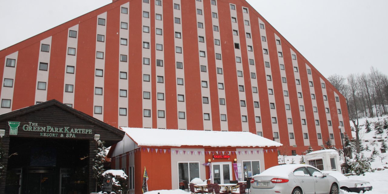 Tesis konaklamaya kapalı