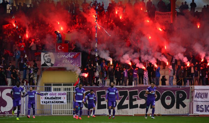 GEBZESPOR KAZANIYOR TARAFTAR COŞUYOR