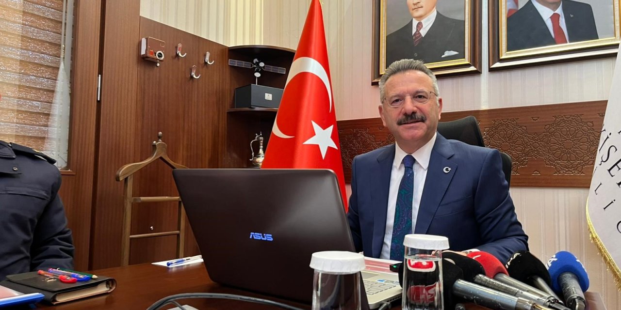 25 yıllık Vali Hüseyin Aksoy’dan veda konuşması