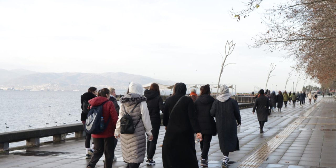 İzmitli kadınlar, yılın ilk ‘Sağlıklı  Yaşam Yürüyüşü’nde buluştu