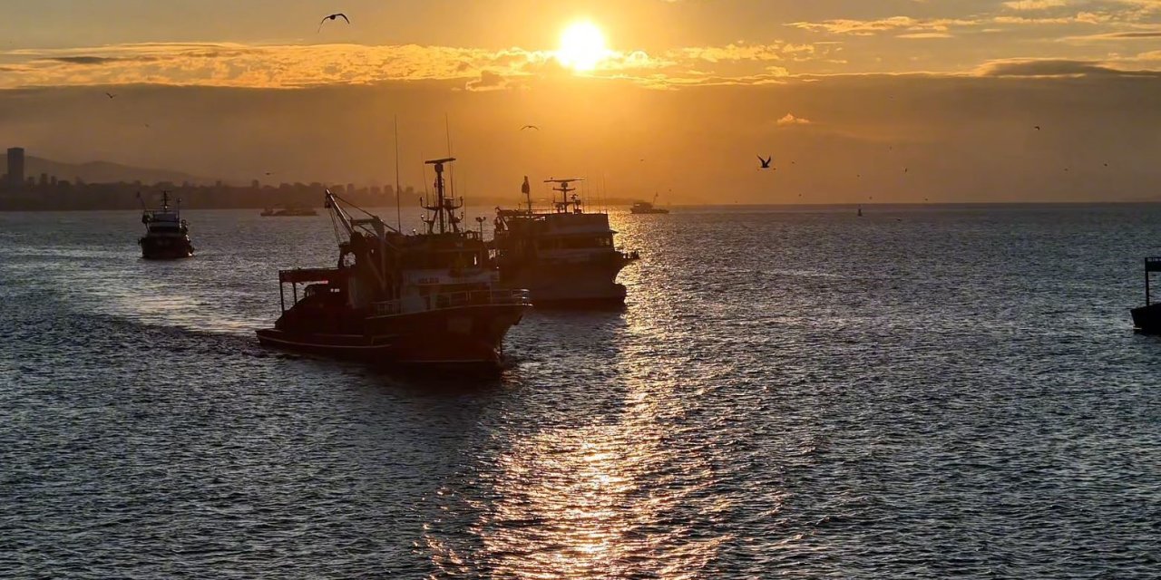 Fırtına sonrası balıkçılar  yeniden denize açıldı