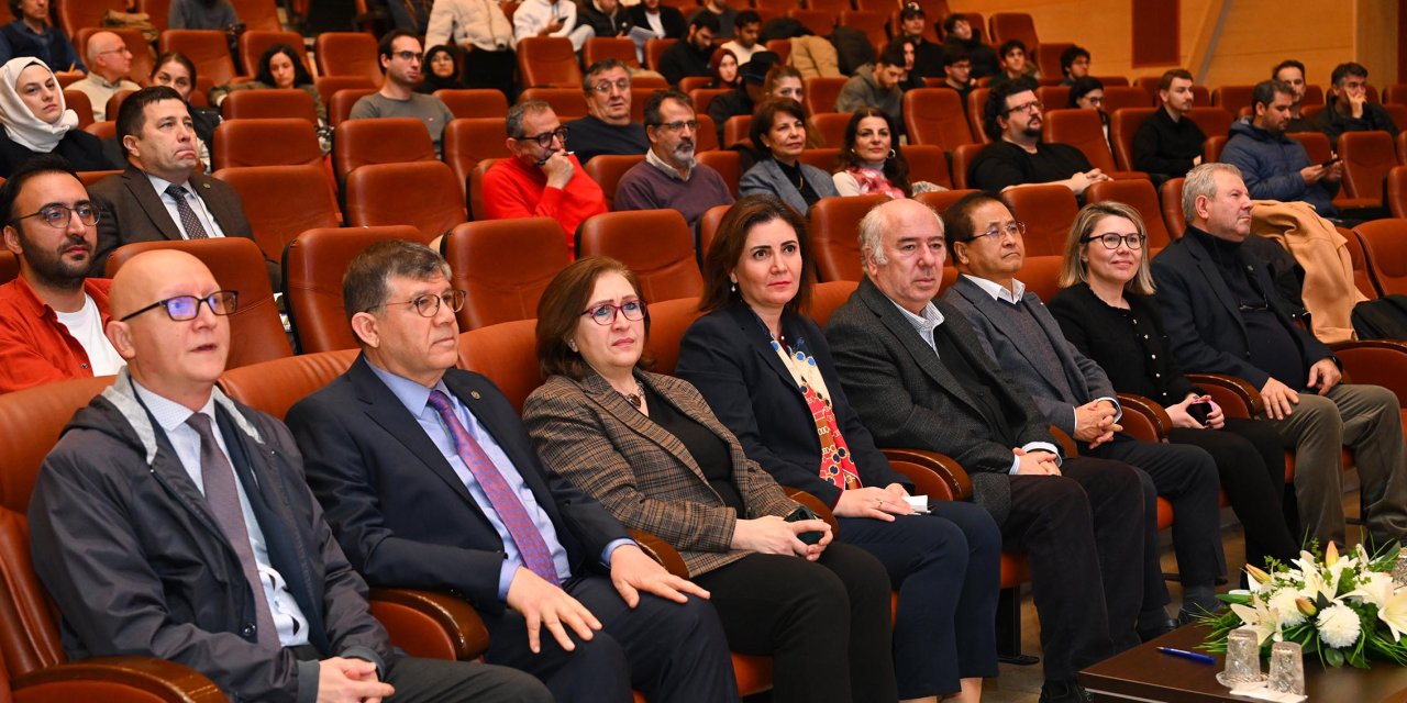 Kocaeli Üniversitesi’nde COMSOL  Multiphysics Eğitimi Düzenlendi