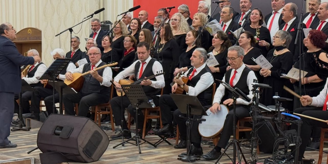 Gölcük’te Türk Halk Müziği Rüzgarı