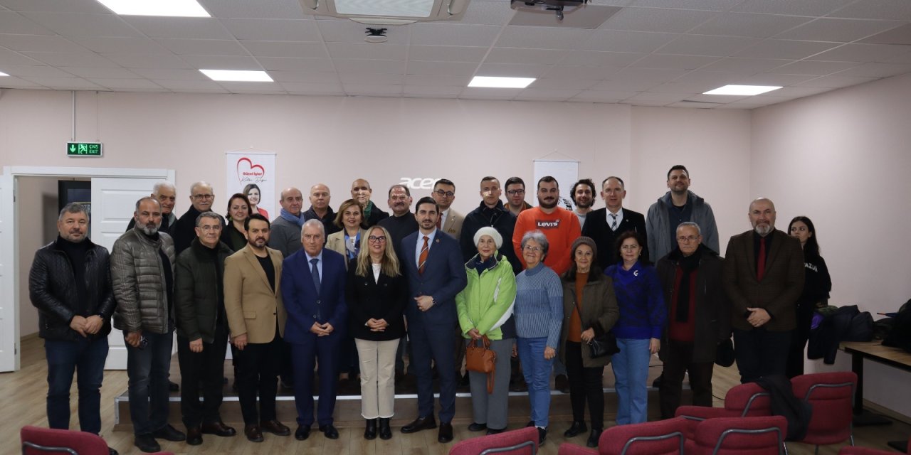 Basının kritik rolü İzmit’te anlatıldı