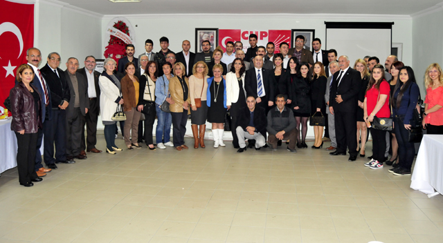 CHP’li gençlerden cumhuriyet eğlencesi