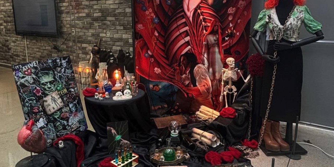 Vitrin Tasarımında Anlatılar  Sergisi Kocaeli’nde Açıldı