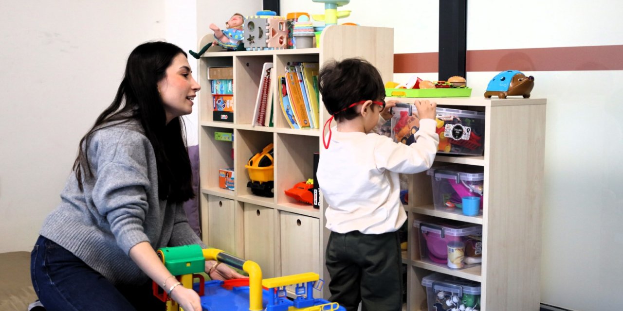 Talha’nın iletişim yolculuğu Gonca’yla başladı