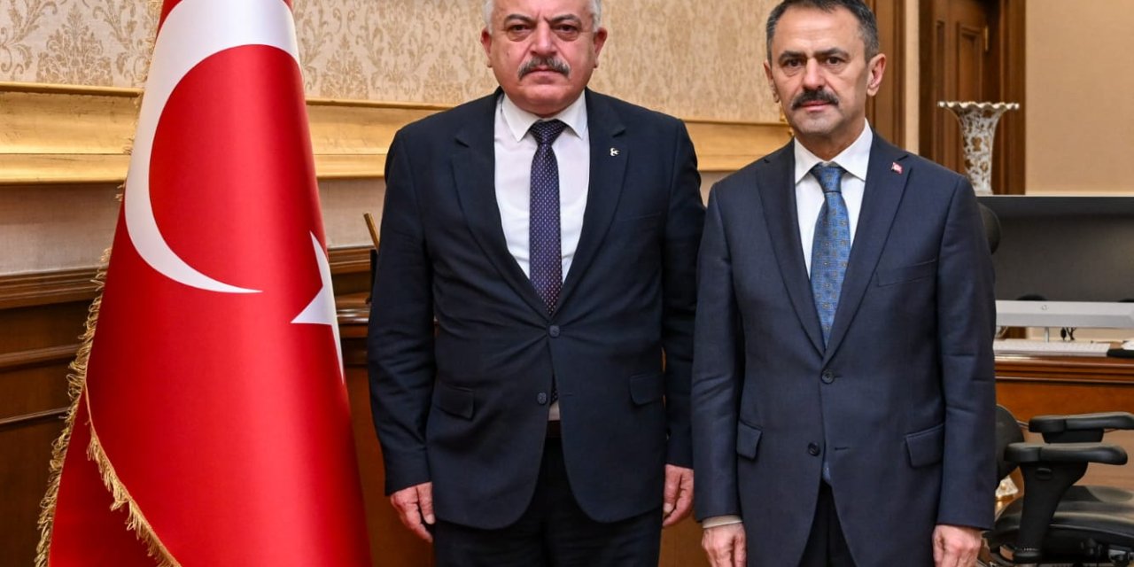 MHP İl Başkanı Tuncay Batı,  Vali İlhami Aktaş'ı Ziyaret Etti