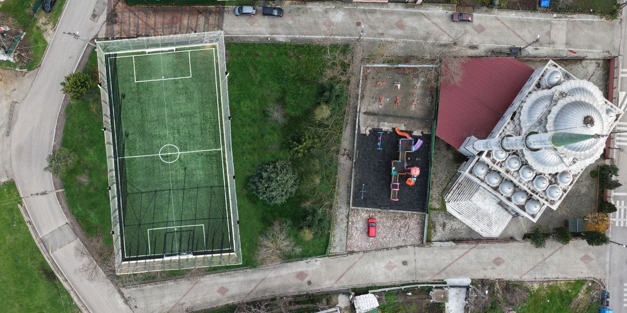 Kandıra’ya 5 Yeni Halı Saha