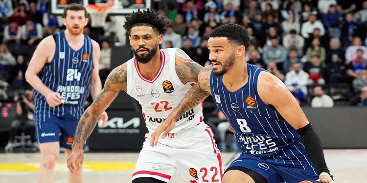 Euroleague: A. Efes: 68 - Olympiakos: 74