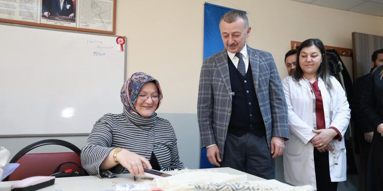 Başkan Büyükakın, KO-MEK  kursiyerlerini ziyaret etti