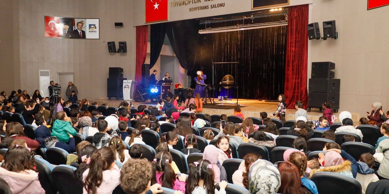 Çocuklar Bubble Show ile eğlendi