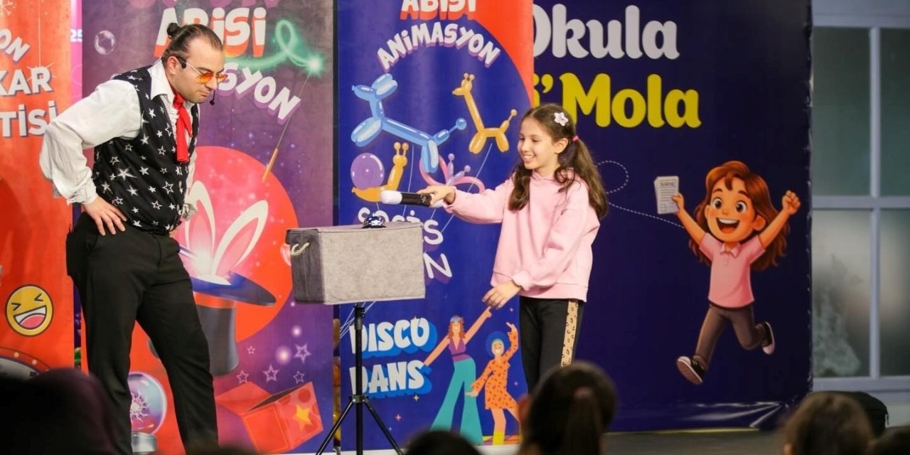 Bilim Merkezi’nde eğlence dorukta