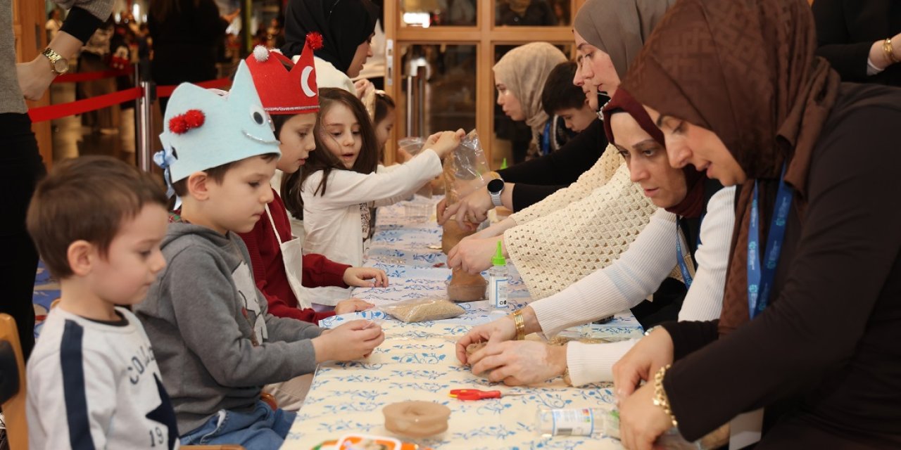 Bu stantlar “Okula Bi’ Mola’ya” renk kattı