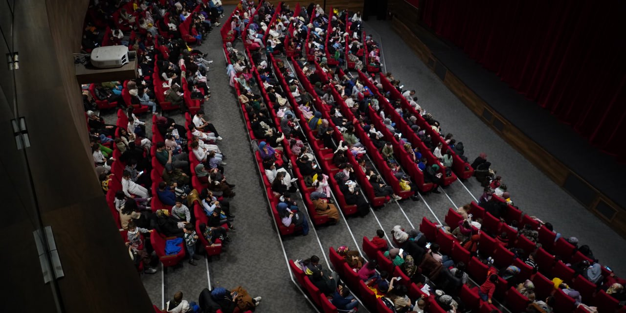 Çayırovalı çocuklar, tatilde doyasıya eğleniyor