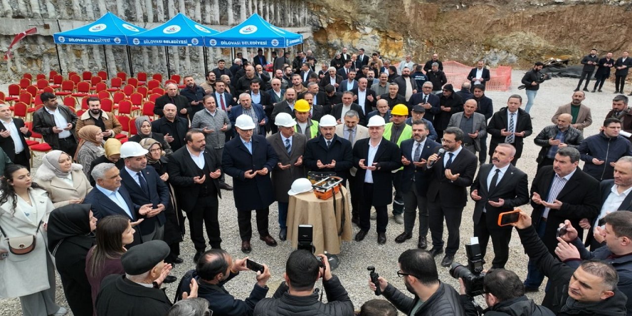 Dilovası Kent Meydanı Projesi’nin Temeli Atıldı