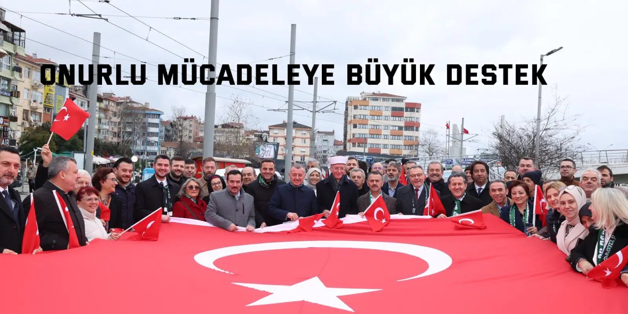 Kocaelililer, Milli Direniş Günü için bir araya geldi