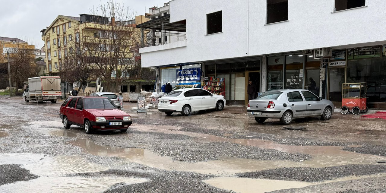 Saadet Partisi'nden yol tepkisi!