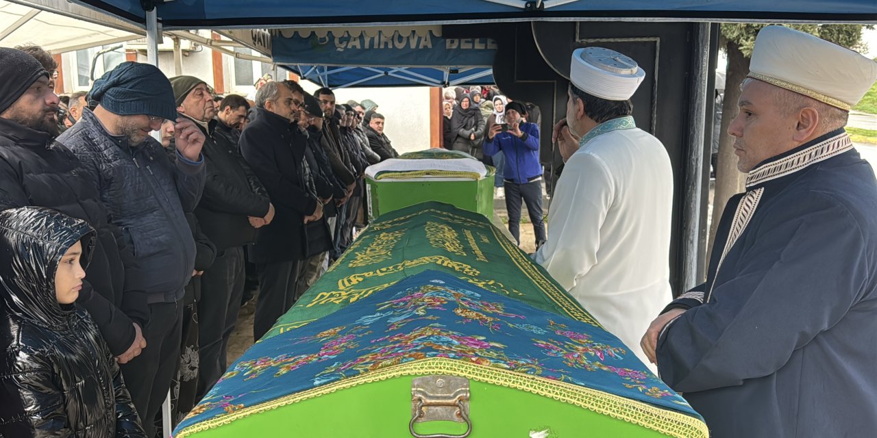 Burdur'daki kazada ölen 4 kişi Kocaeli'de toprağa verildi