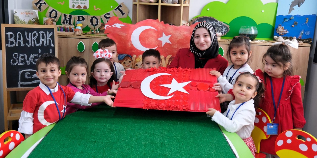 Lokomotif’te ilk ders zili “Bayrak Sevgisi” ile çaldı