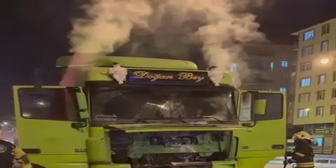 Seyir halindeki tır alev aldı