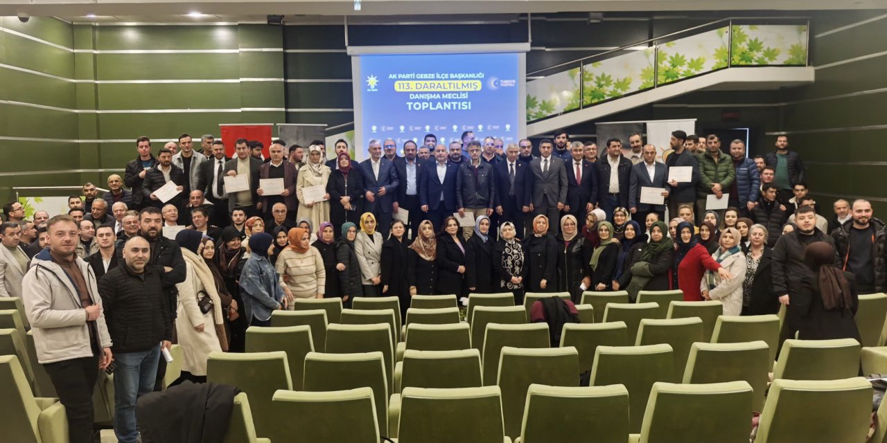 AK Parti Gebze'ye  5 Bin 690 Yeni Üye