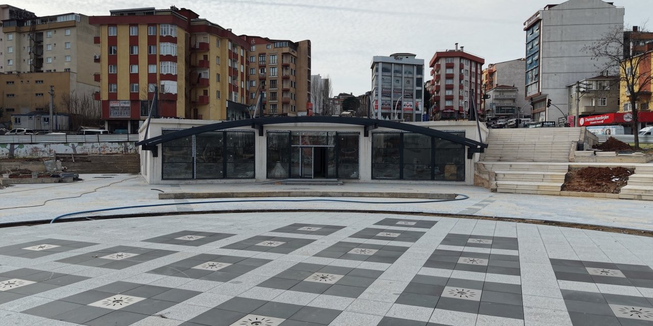 Çayırova'nın yeni meydan  projesinde çalışmalar sürüyor