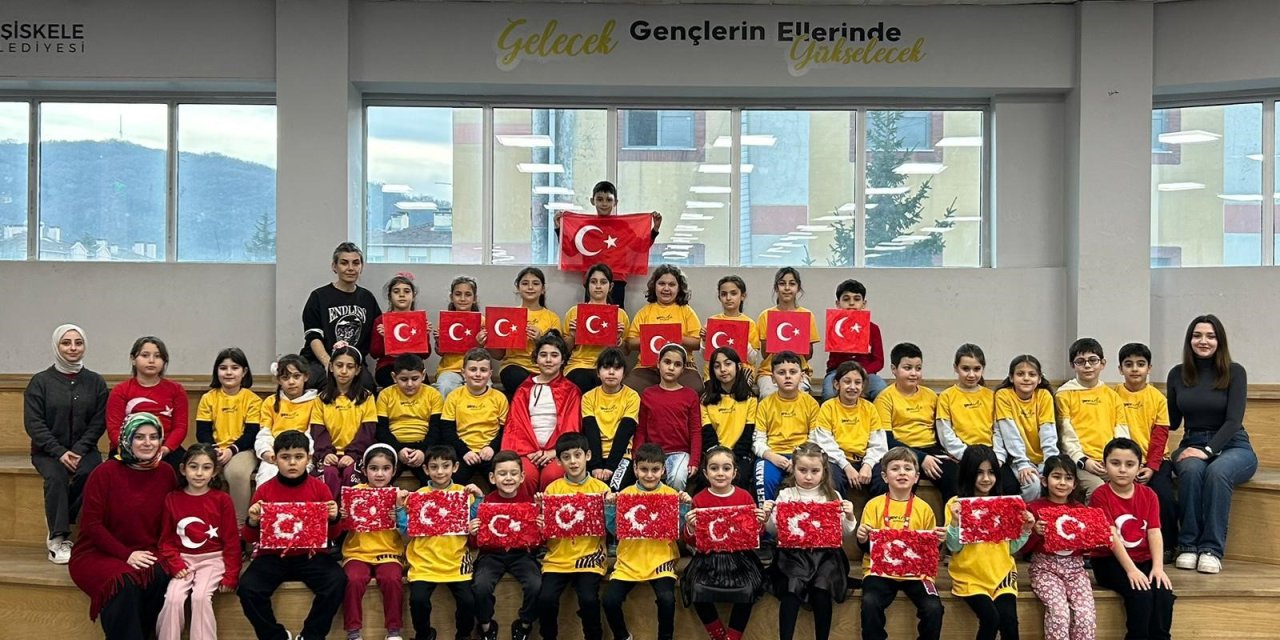 Ala Mekan'da bayrak sevgisi