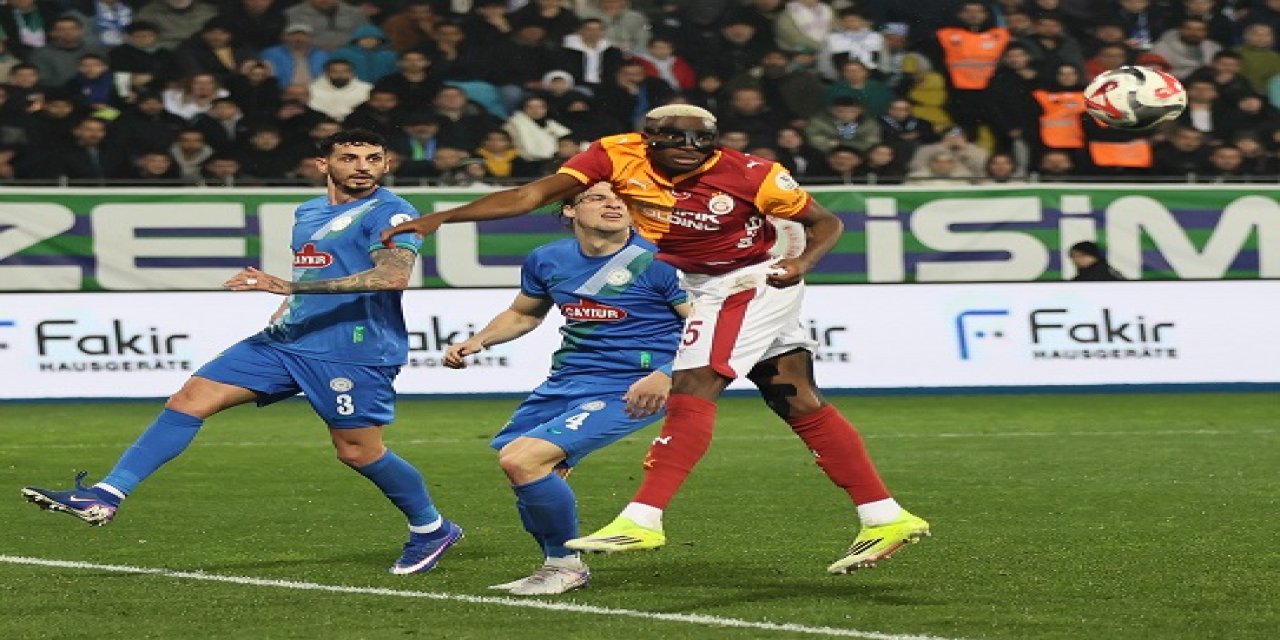 Victor Osimhen, bu sezonki gol sayısını 15'e çıkardı