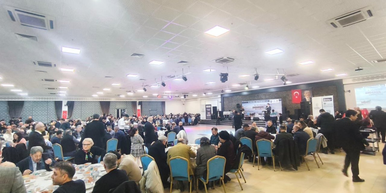 Vali Aktaş, Ardahanlıların  Kurtuluş Gecesine Katıldı