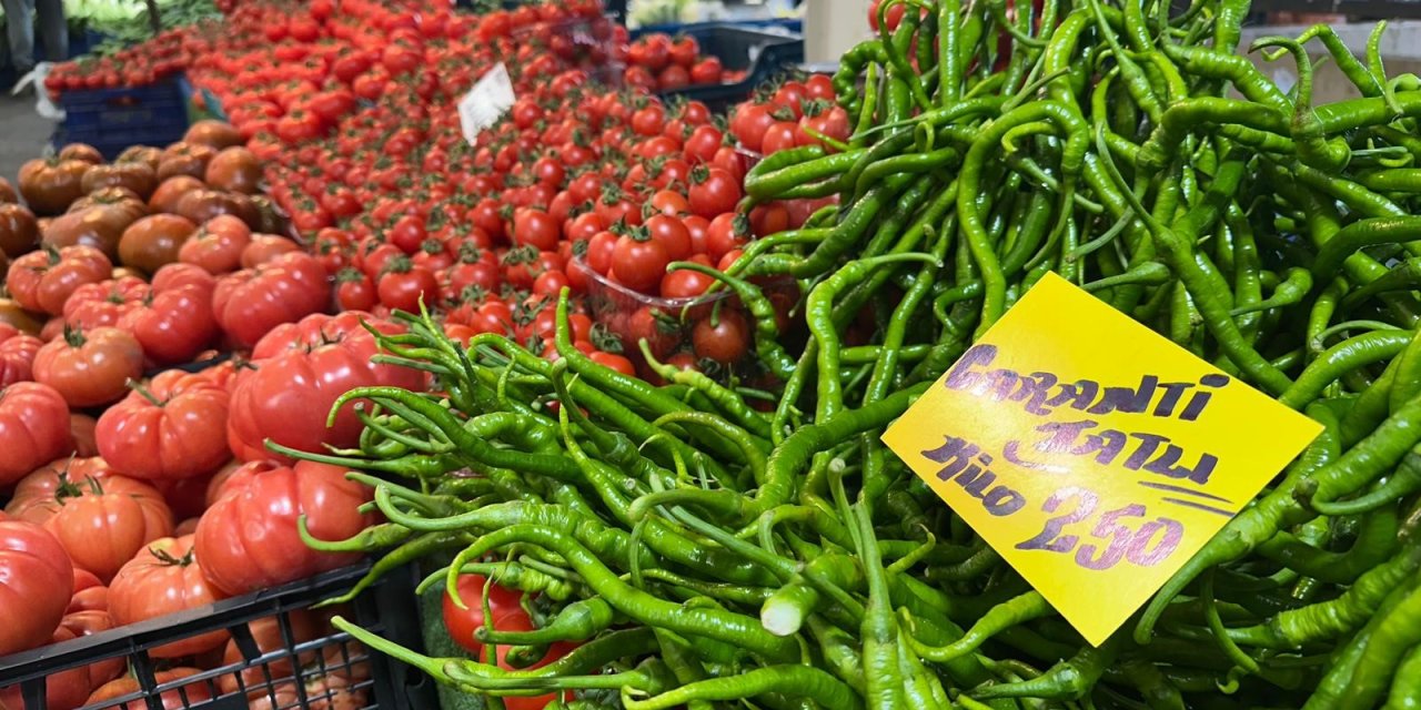 Seraları su basınca sivri biber  ve salatalığın ateşi yükseldi