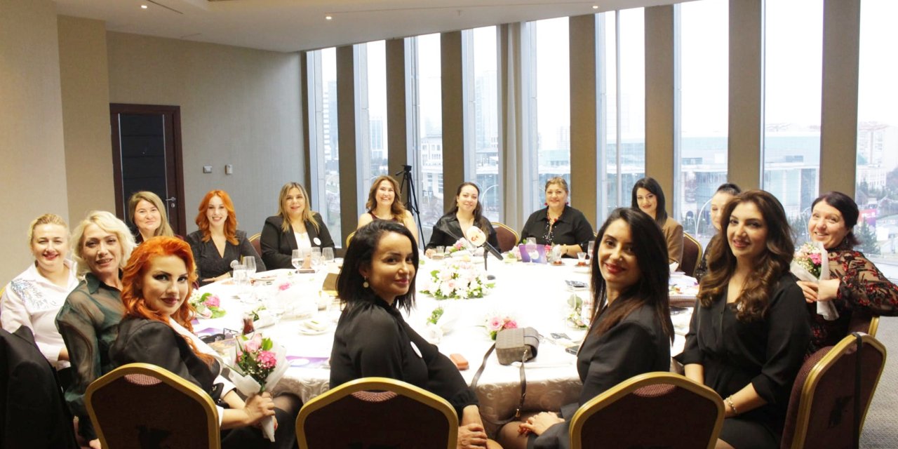 Kadın Liderler Kulübü Çığ Gibi Büyüyor