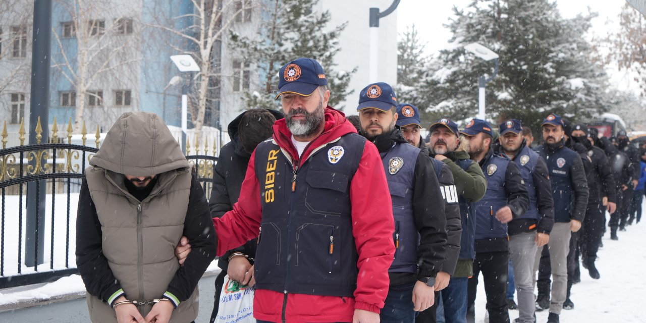 Araç kiralama web sitesi  kurup vatandaşları dolandırdılar