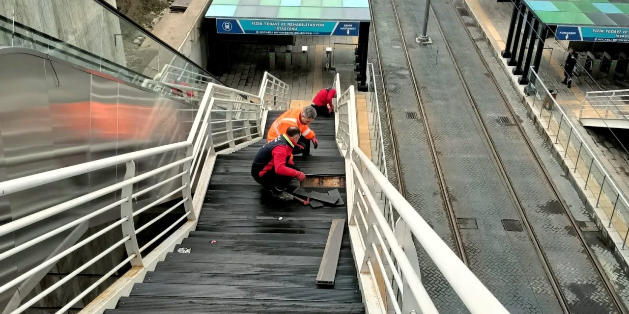 Şehir Hastanesi üst geçidinde güvenlik artırıldı