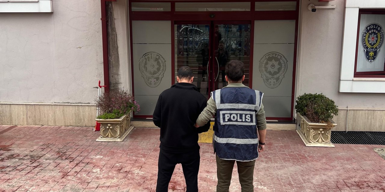 Farklı suçlardan kesinleşmiş hapis cezasıyla aranıyordu