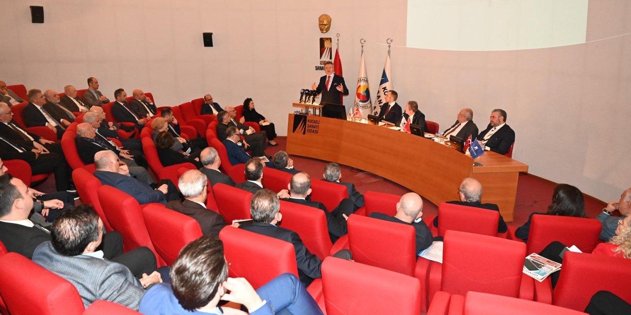 Eski Devlet Bakanı Tüzmen: "86 milyonuz ama sanayide adam yok"