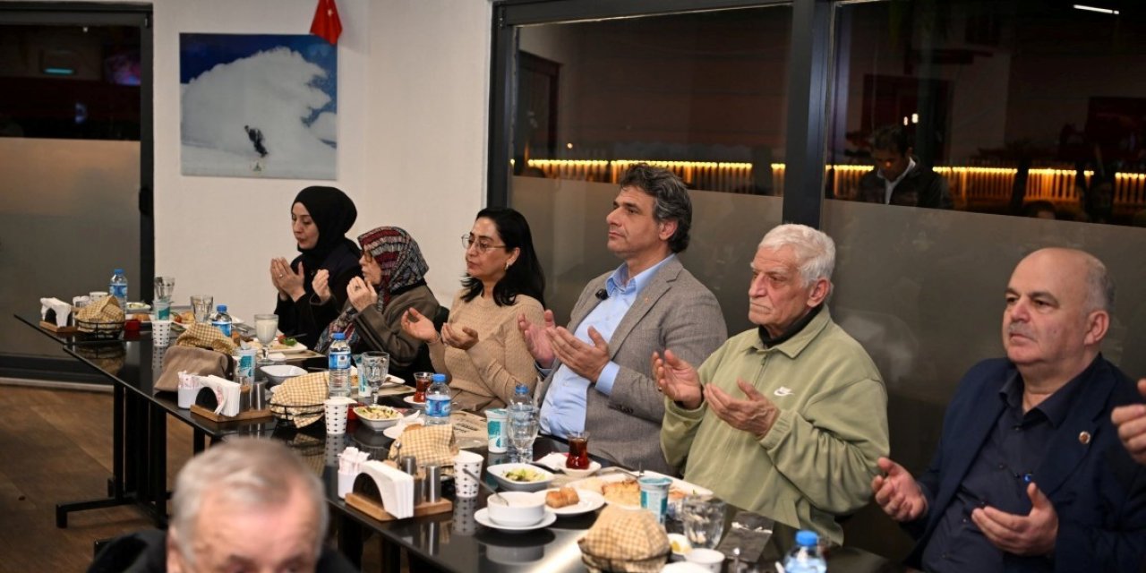 Kocaman, Ramazan Bereketini Kartepe’nin Çınarlarıyla Paylaştı