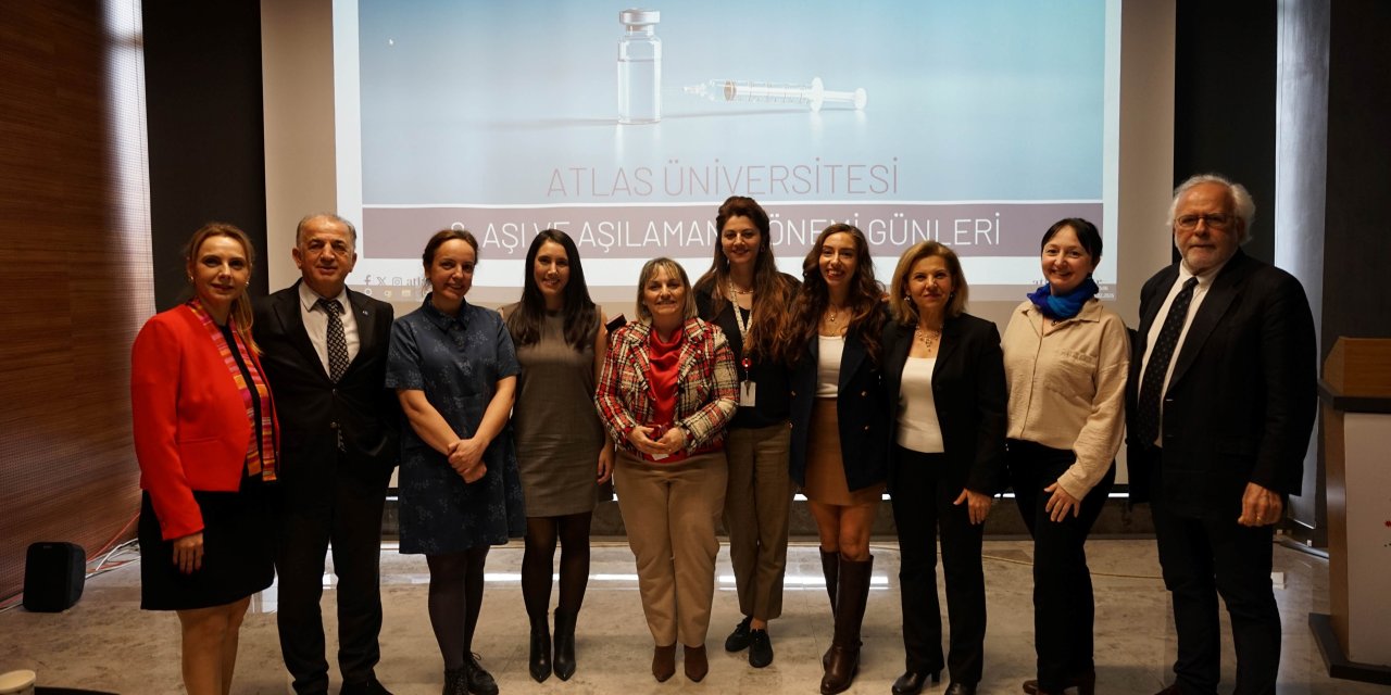 Sağlık çalışanlarının aşılanması ile rol model oluşturulmalı