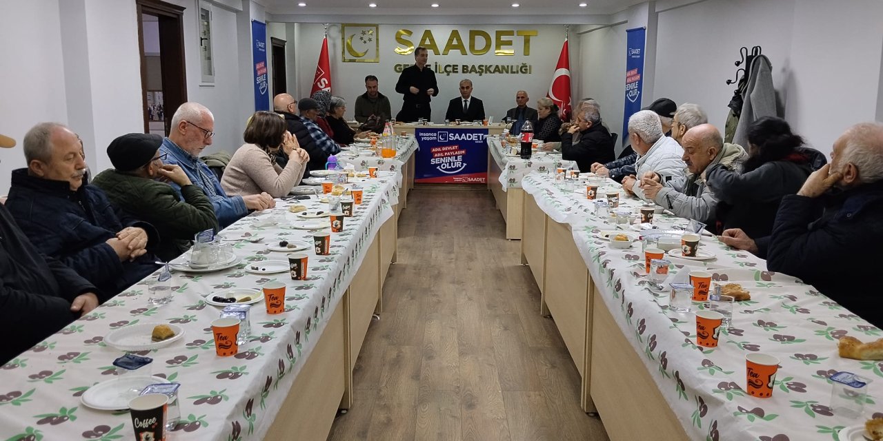 Saadet Partisi Tüm Emekli Derneklerini İftarda Topladı