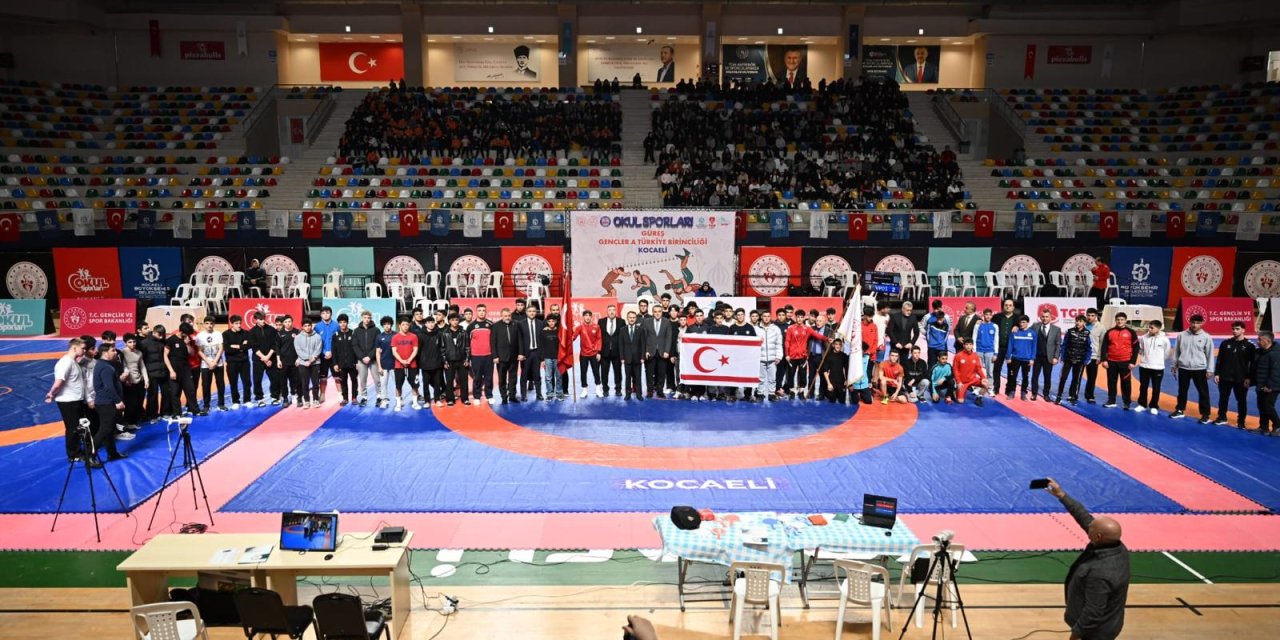 Okul Sporları Güreş Türkiye  Birinciliği MüsabakalarıBaşladı