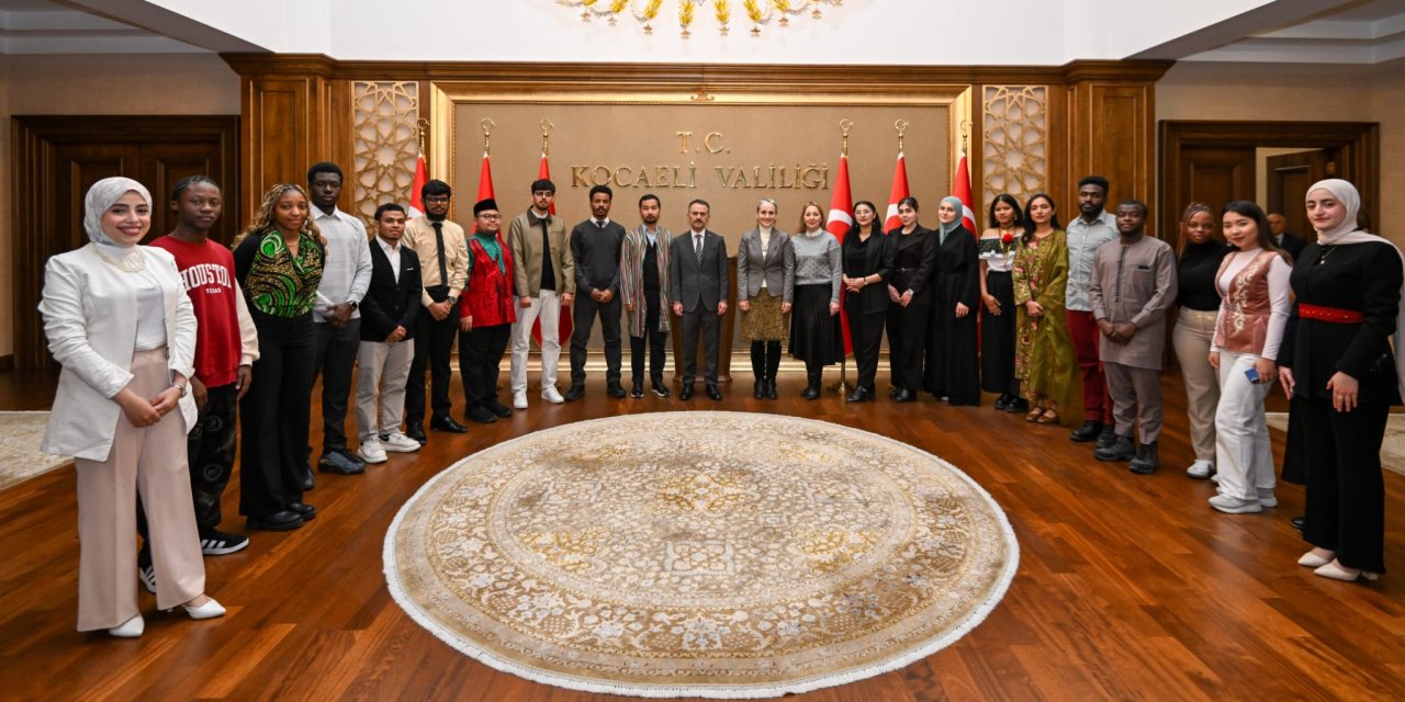 KOÜ Dil Öğretimi Uygulama ve Araştırma Merkezinden, Vali Aktaş'a Ziyaret