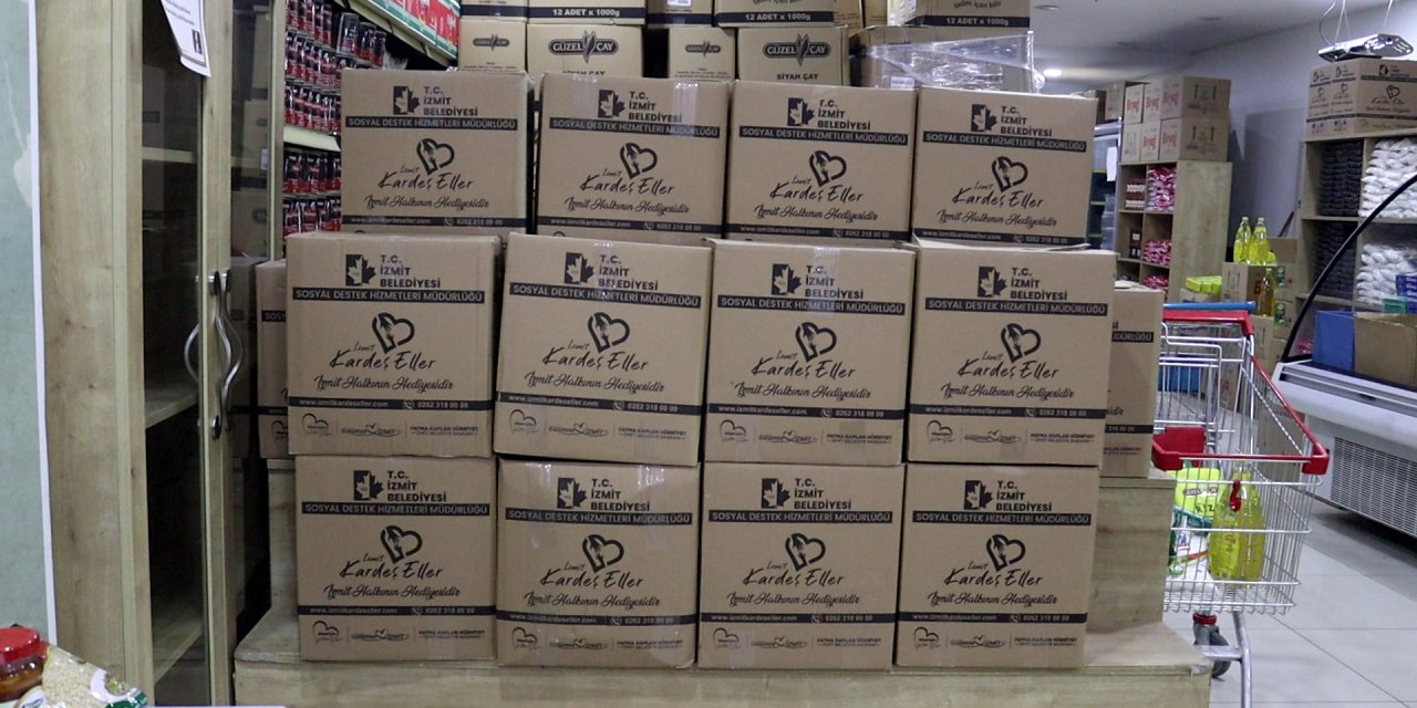 Gıda kolileri ihtiyaç sahiplerine ulaşıyor