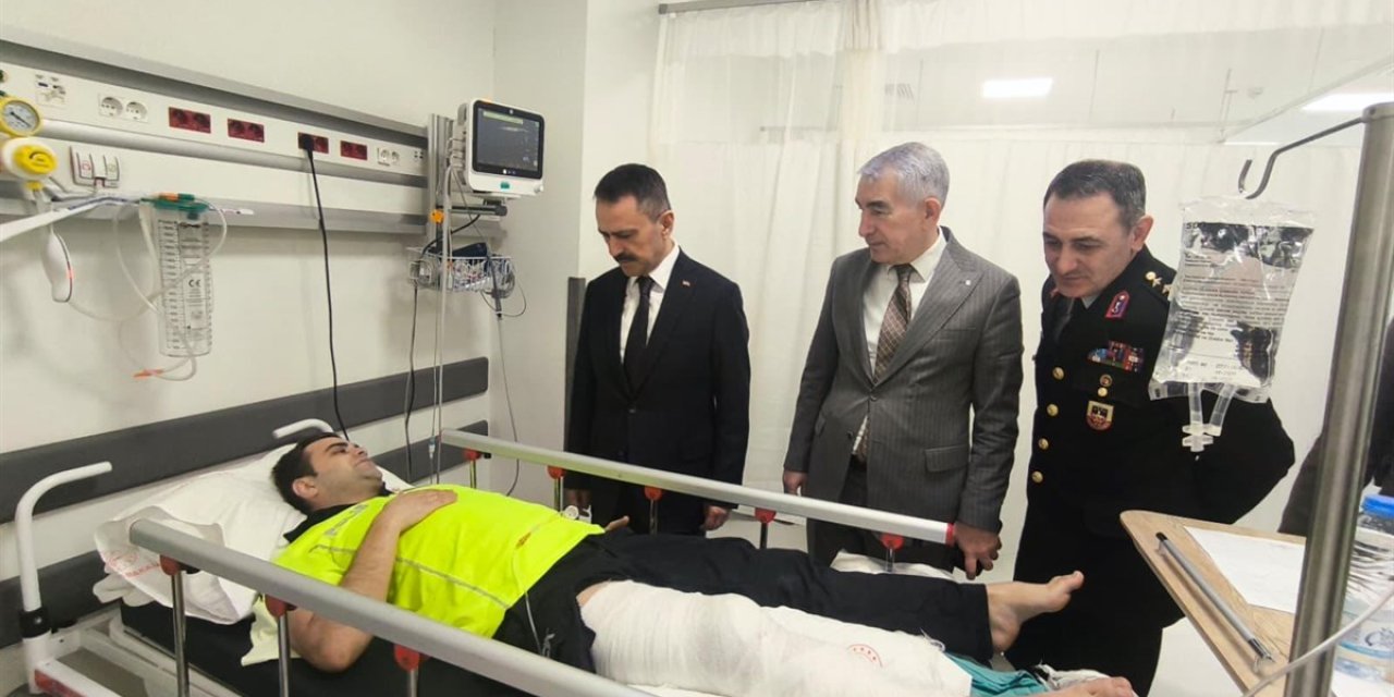 Vali Aktaş'tan yaralı   polis memuruna ziyaret