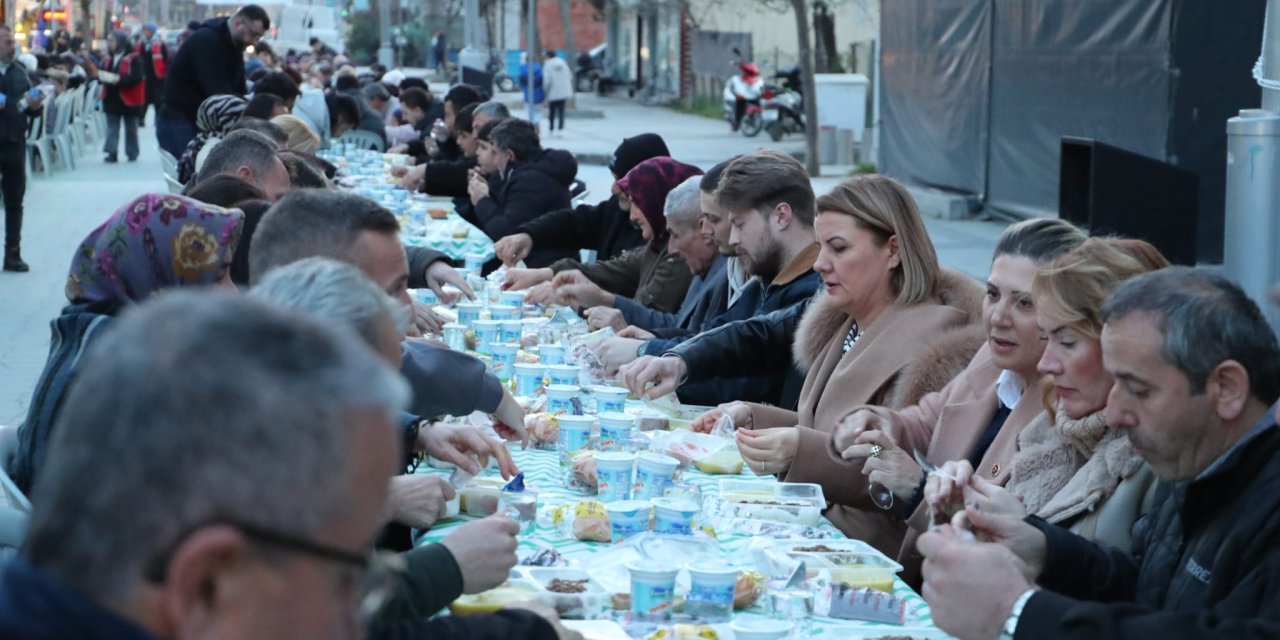 Gönül sofrasında vatandaşlarla buluştu