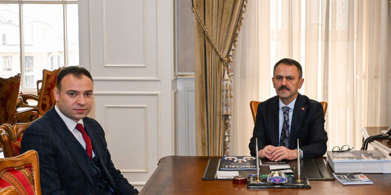 Kocaeli Ülkü Ocakları Başkanı Özdemir, Vali Aktaş’ı Ziyaret Etti